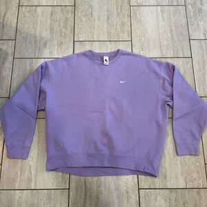 Nike Premium Heavyweight Crew in Lilac Purple